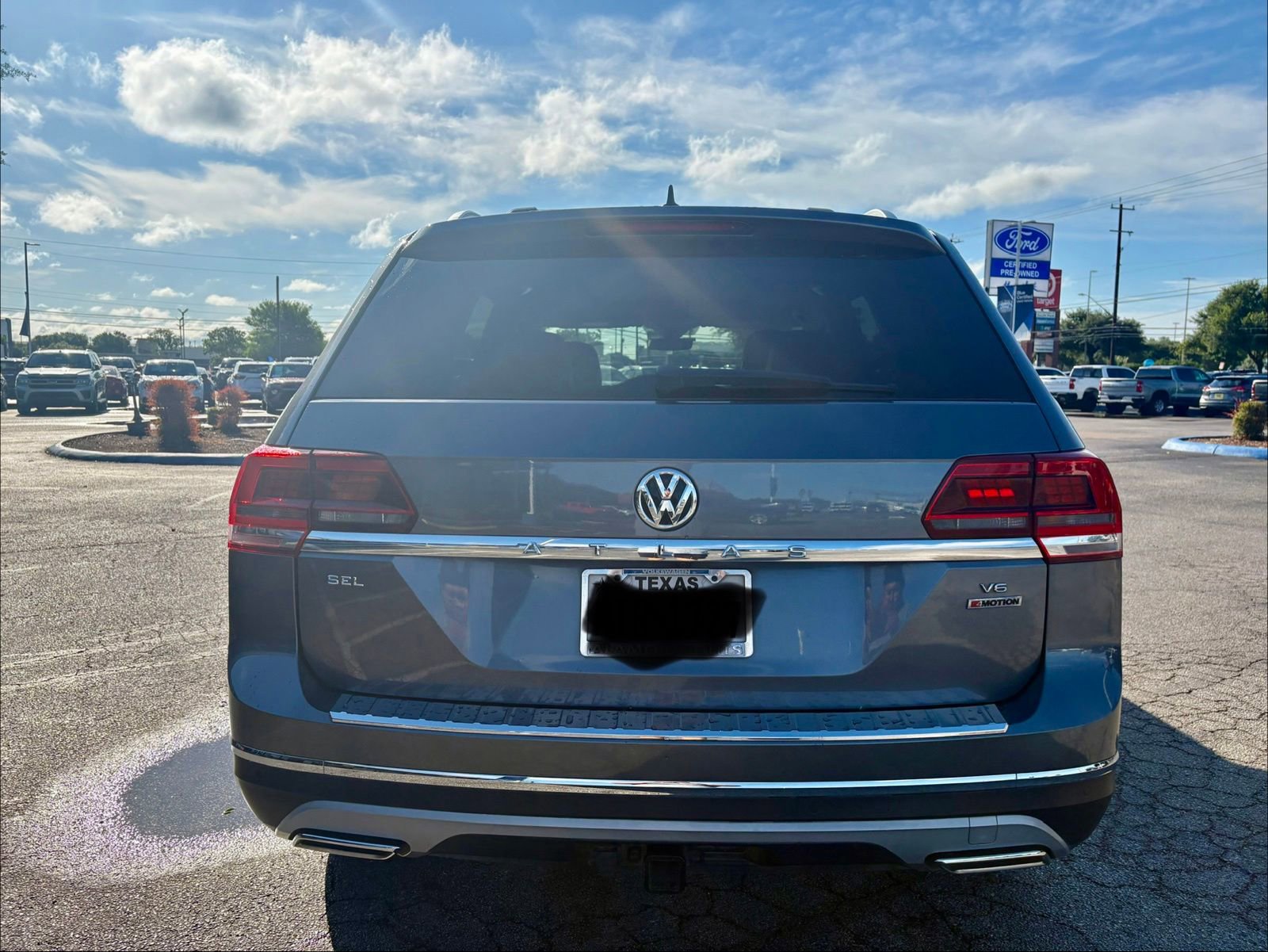 Used 2019 Volkswagen Atlas SEL Premium AWD/4WD image 4