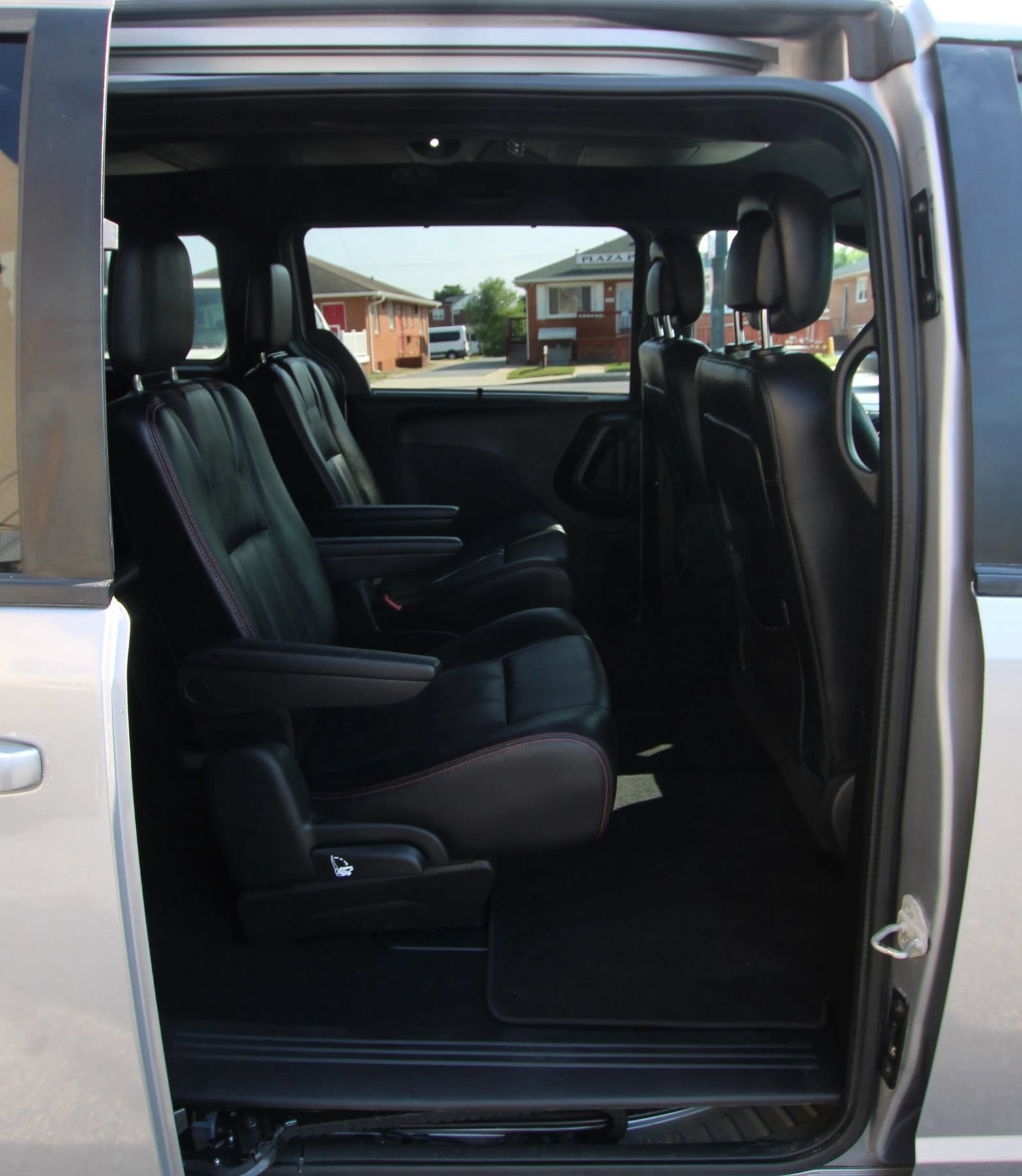 Used 2019 Dodge Grand Caravan GT FWD image 12