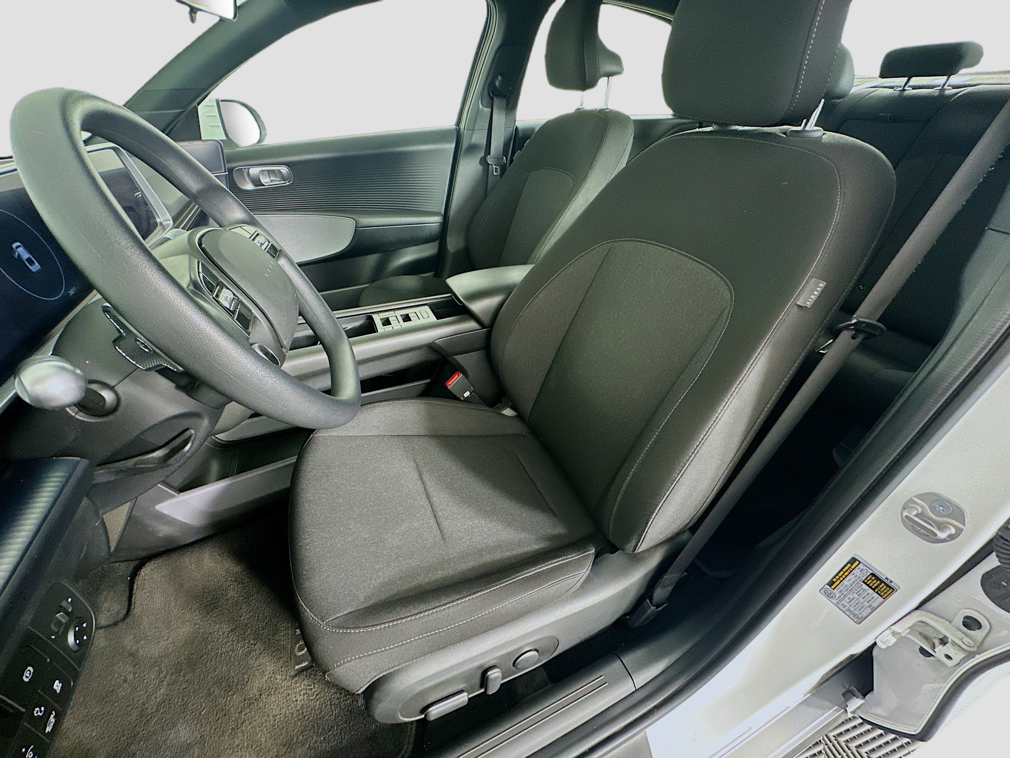 Used 2024 Hyundai Ioniq 6 SE RWD image 13