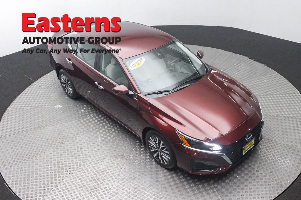 Used 2023 Nissan Altima 2.5 SV AWD/4WD image 3