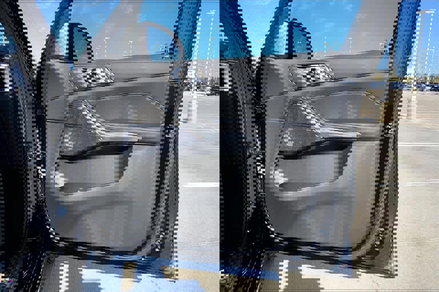 Used 2024 BMW X7 xDrive40i w/ M Sport Package image 19