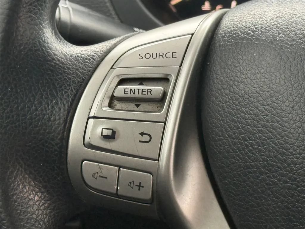 Used 2017 Nissan Altima 2.5 S FWD image 11