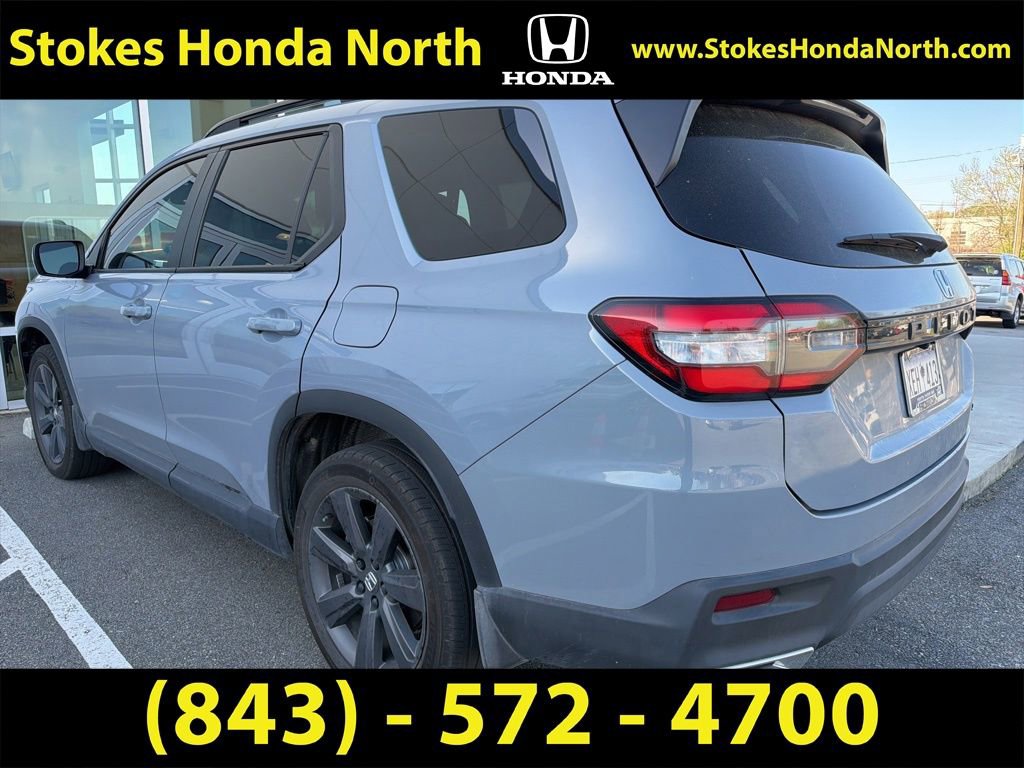Used 2023 Honda Pilot Sport image 7