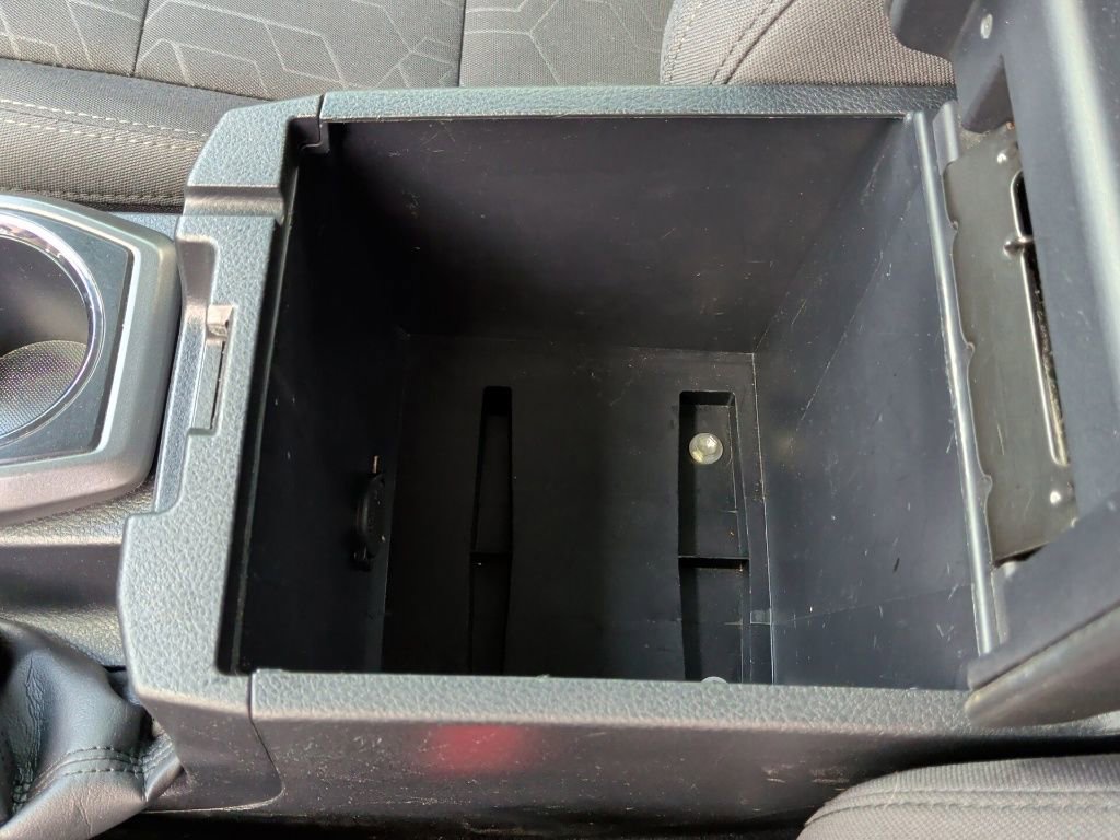 Used 2017 Toyota Tacoma TRD Sport w/ Premium & Technology Package image 32