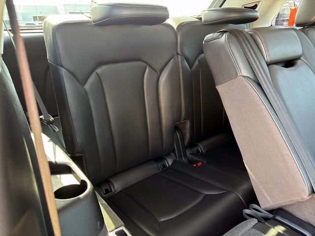 Used 2018 Audi Q7 3.0T Prestige w/ Prestige Package image 18