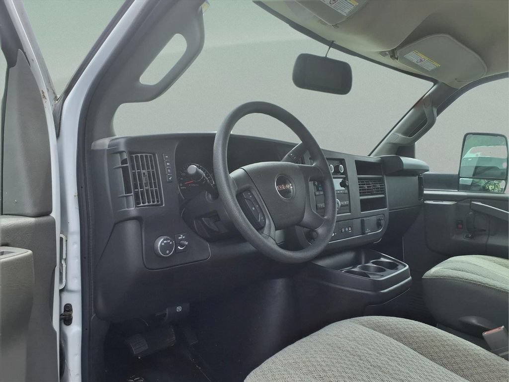 Used 2024 GMC Savana 3500 Extended w/ Power Convenience Package RWD image 8
