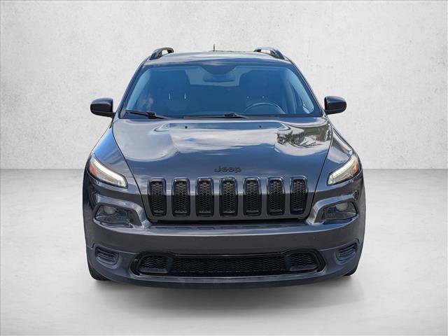 Used 2017 Jeep Cherokee Sport image 2