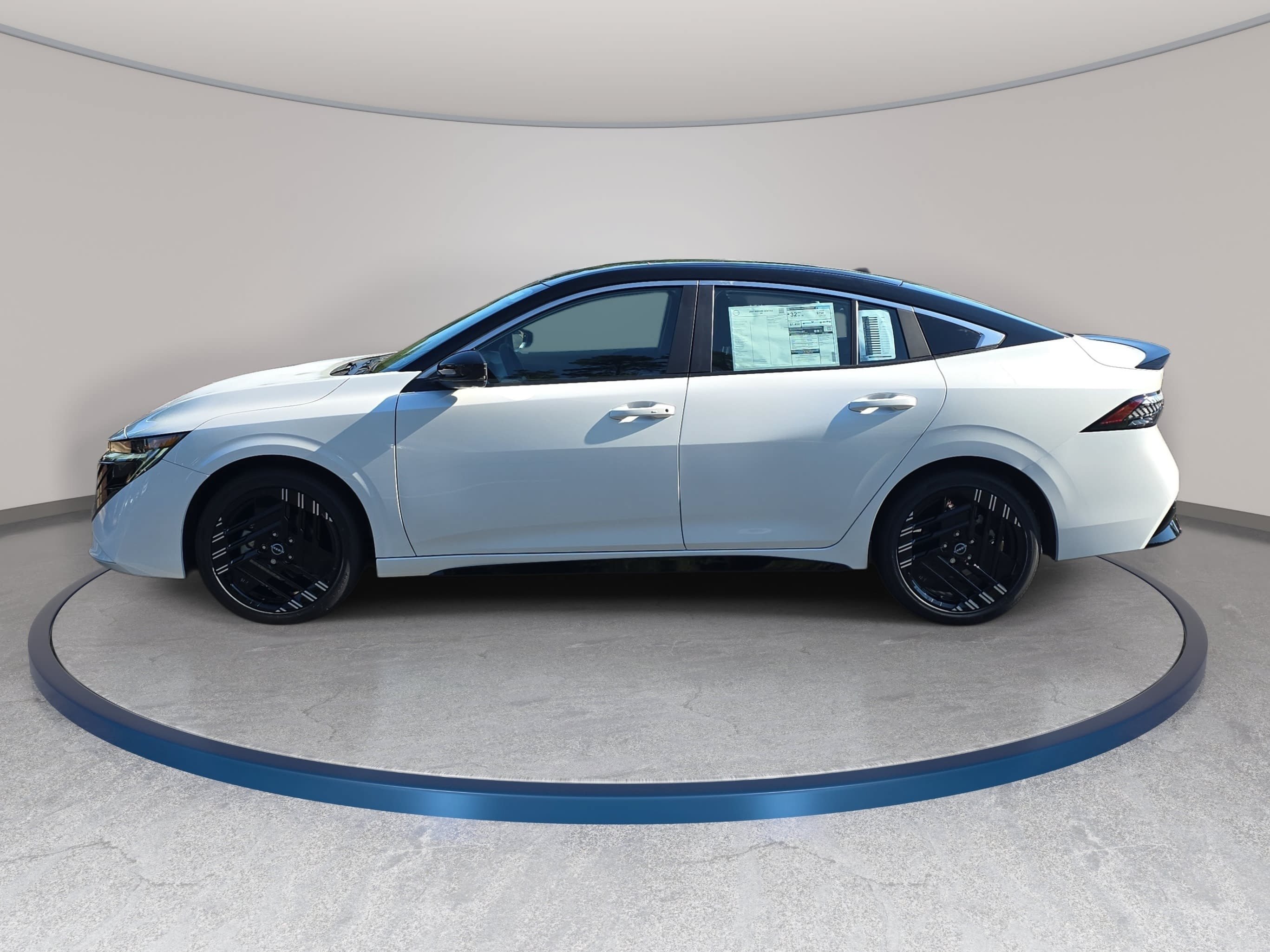 New 2027 Nissan Sentra SR w/ Floor Mat Package FWD image 8