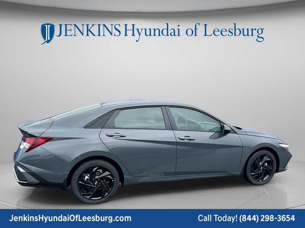 New 2026 Hyundai Elantra Sport FWD image 4