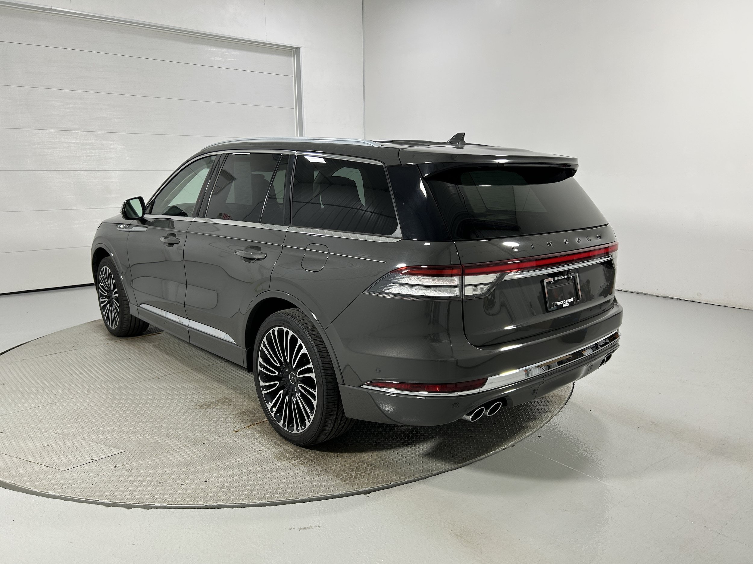Used 2020 Lincoln Aviator Black Label w/ Dynamic Handling Package AWD/4WD image 22