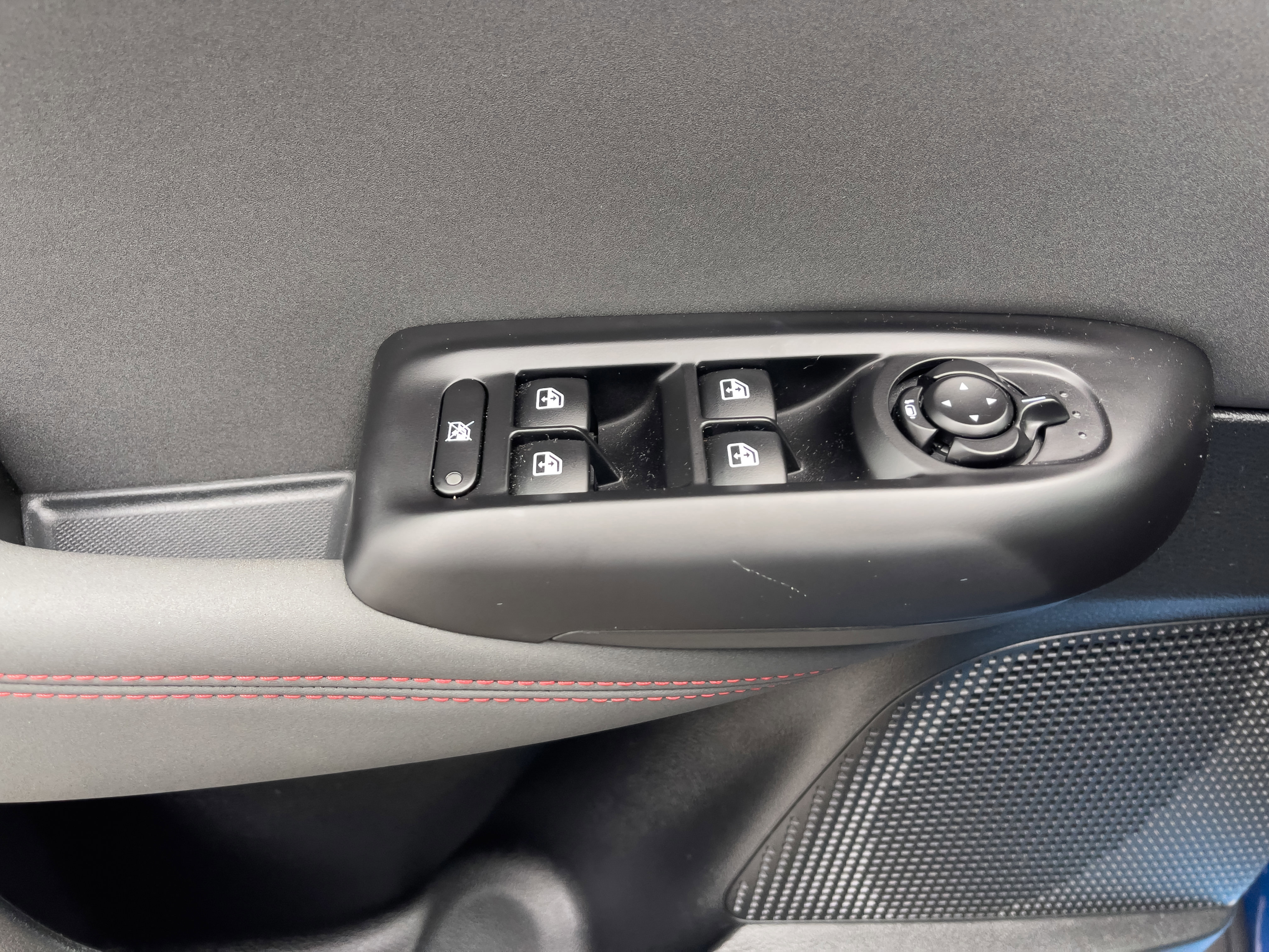 Used 2024 Dodge Hornet GT w/ GT Blacktop Package image 10