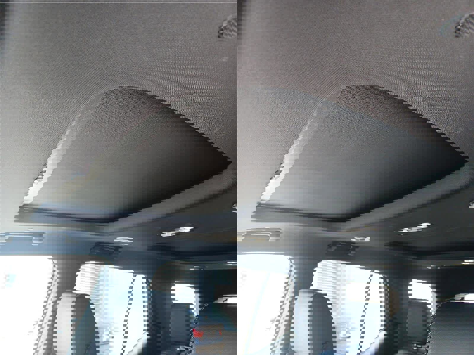 Used 2023 Chevrolet Traverse RS image 18