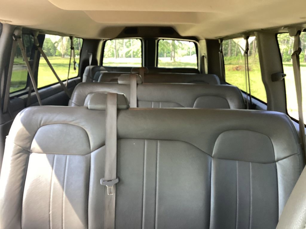 Used 2022 Chevrolet Express 3500 LS RWD image 6