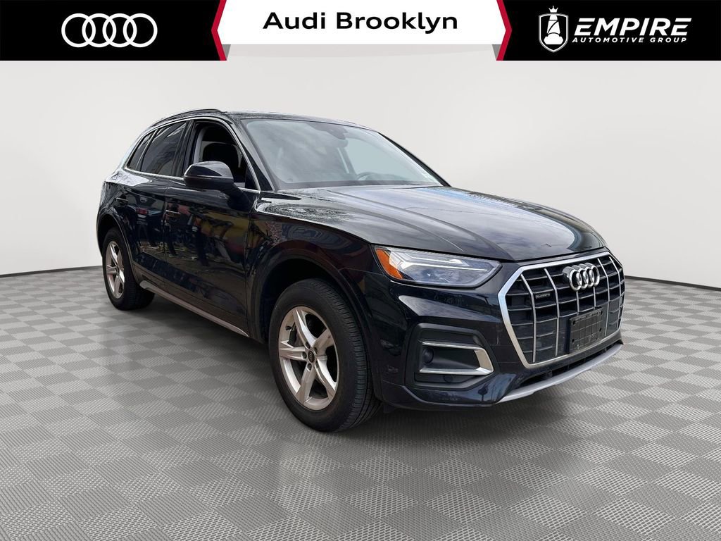 Used 2023 Audi Q5 2.0T Premium w/ Convenience Package image 1