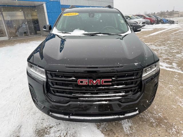 Used 2023 GMC Acadia SLE w/ Driver Convenience Package image 8