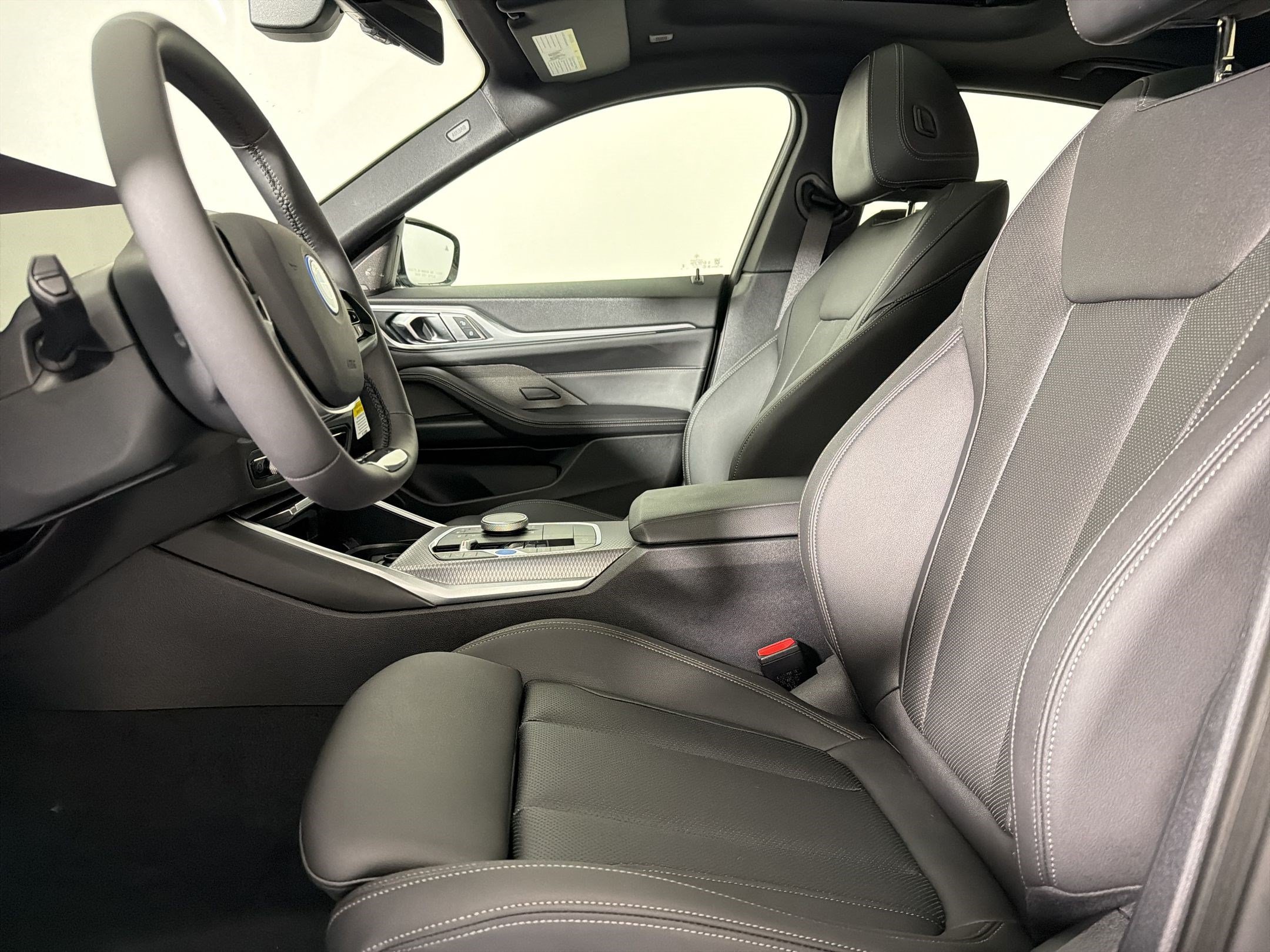 New 2026 BMW i4 eDrive40 RWD image 5