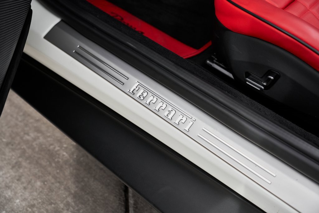 Used 2024 Ferrari Roma Spider image 36