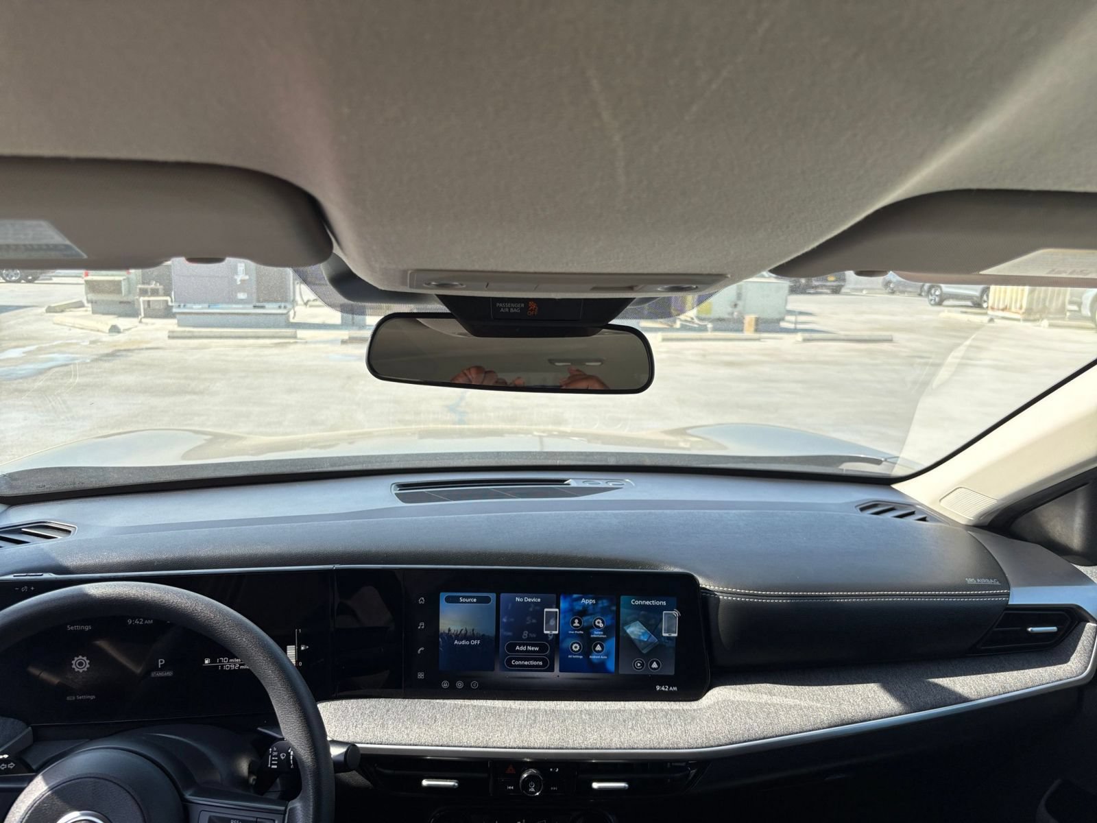 Used 2026 Nissan Kicks SV w/ Cold Weather Package FWD image 32