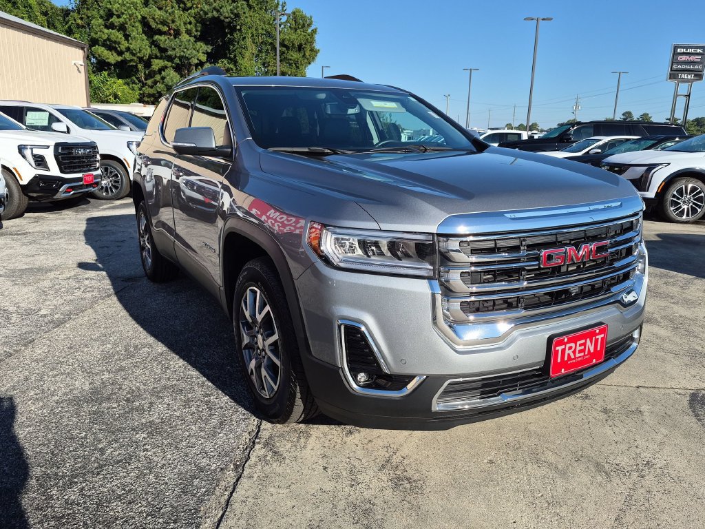 Used 2023 GMC Acadia SLT w/ Technology Package FWD image 5