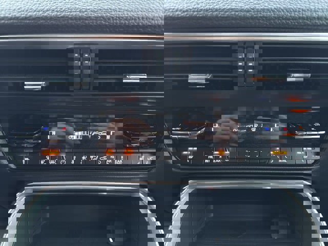 Used 2024 MAZDA CX-90 3.3 Turbo w/ Premium Package image 33