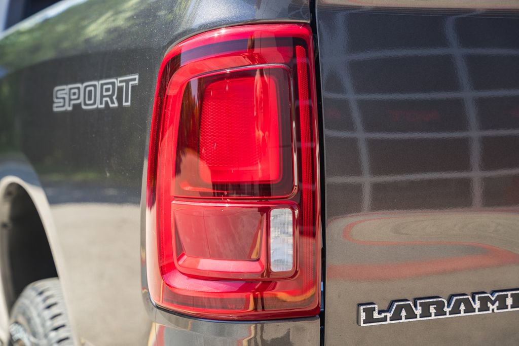New 2026 RAM 2500 Laramie AWD/4WD image 7