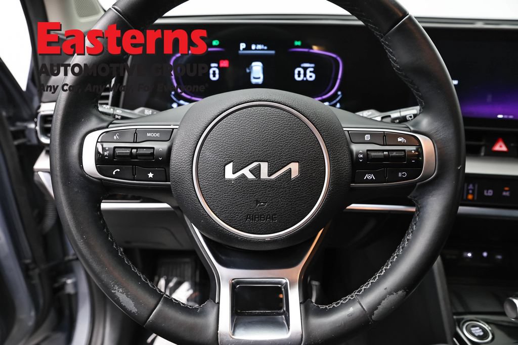 Used 2025 Kia Sportage EX FWD image 10