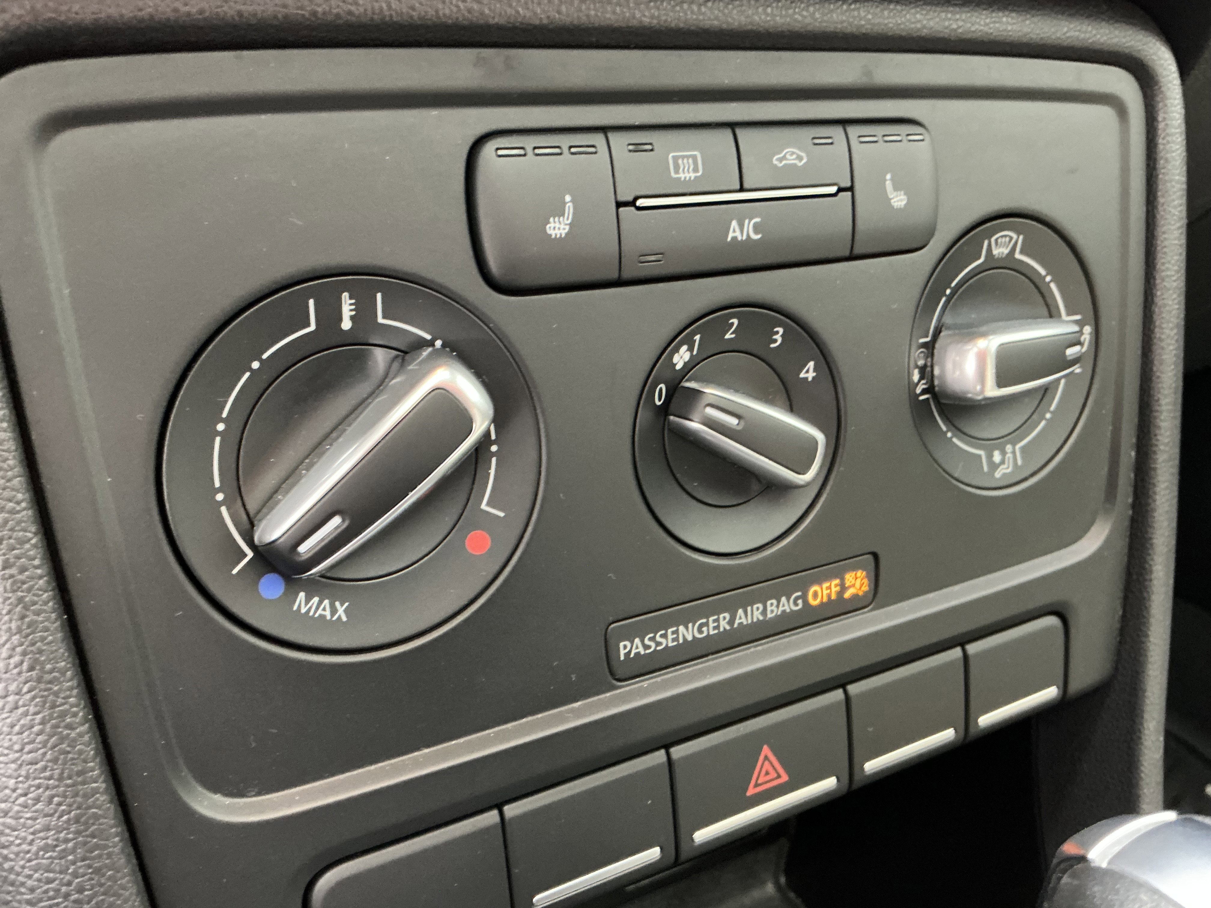 Used 2018 Volkswagen Beetle 2.0T Coast image 11