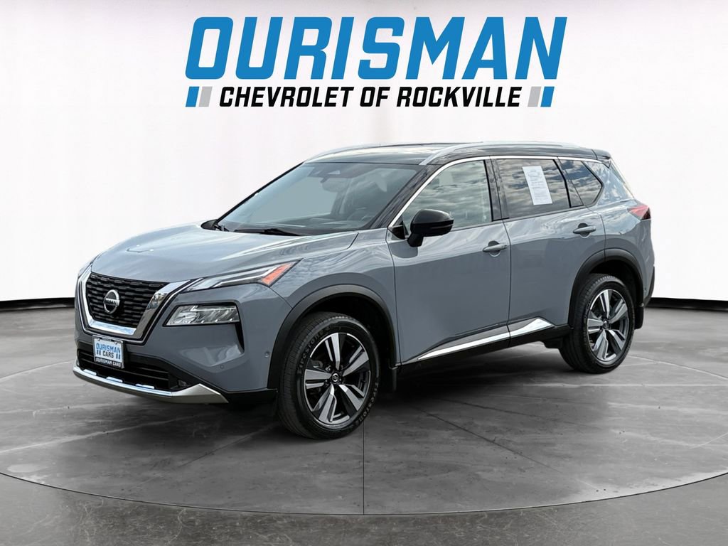 Used 2021 Nissan Rogue Platinum image 2