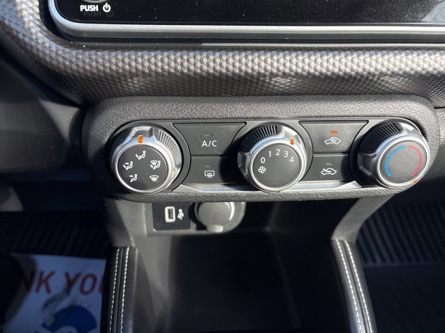 Used 2018 Nissan Kicks S image 33