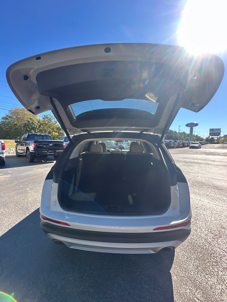 Used 2021 Lincoln Corsair FWD w/ Premium Package image 15
