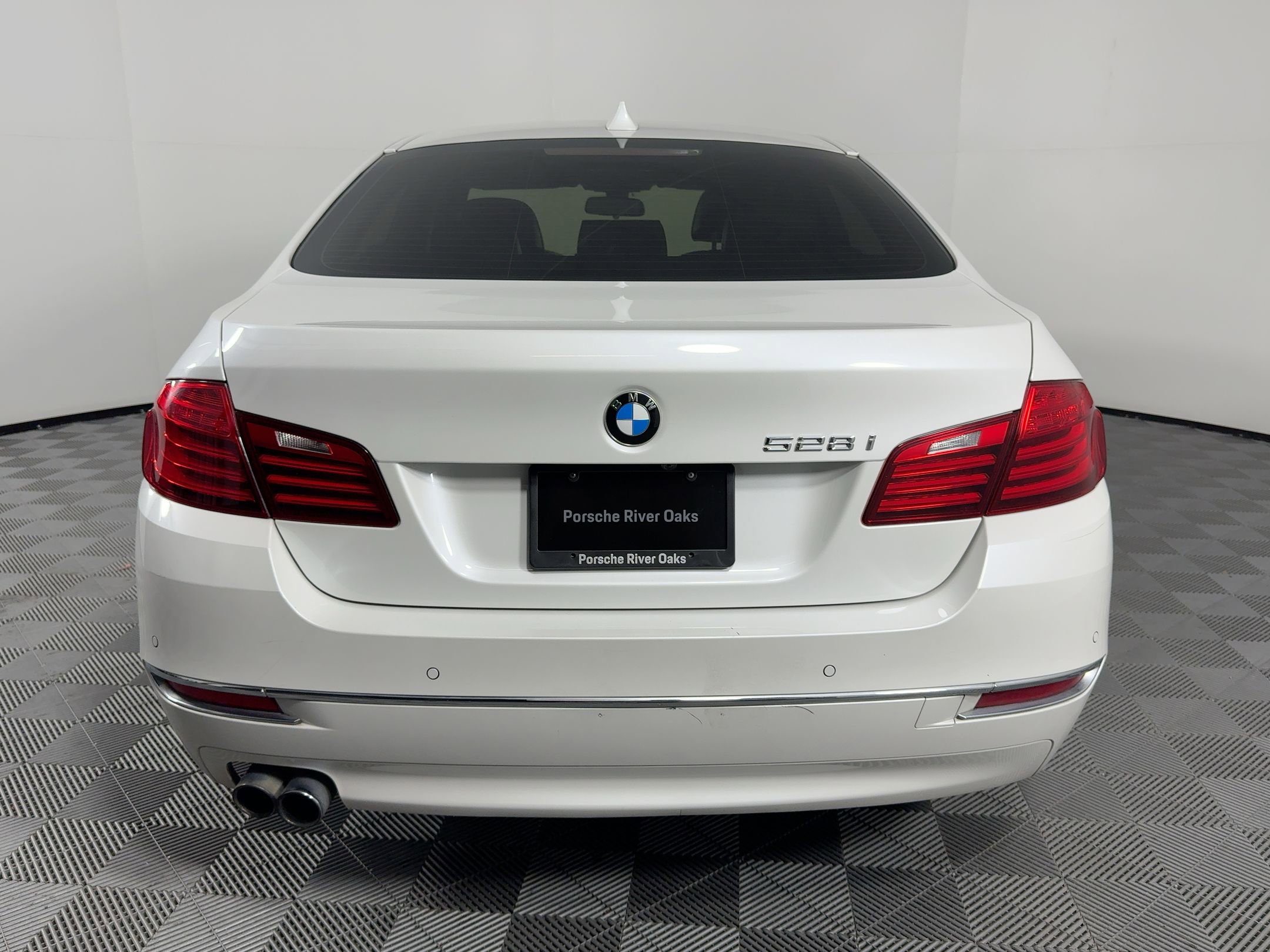 Used 2016 BMW 528i Sedan image 10