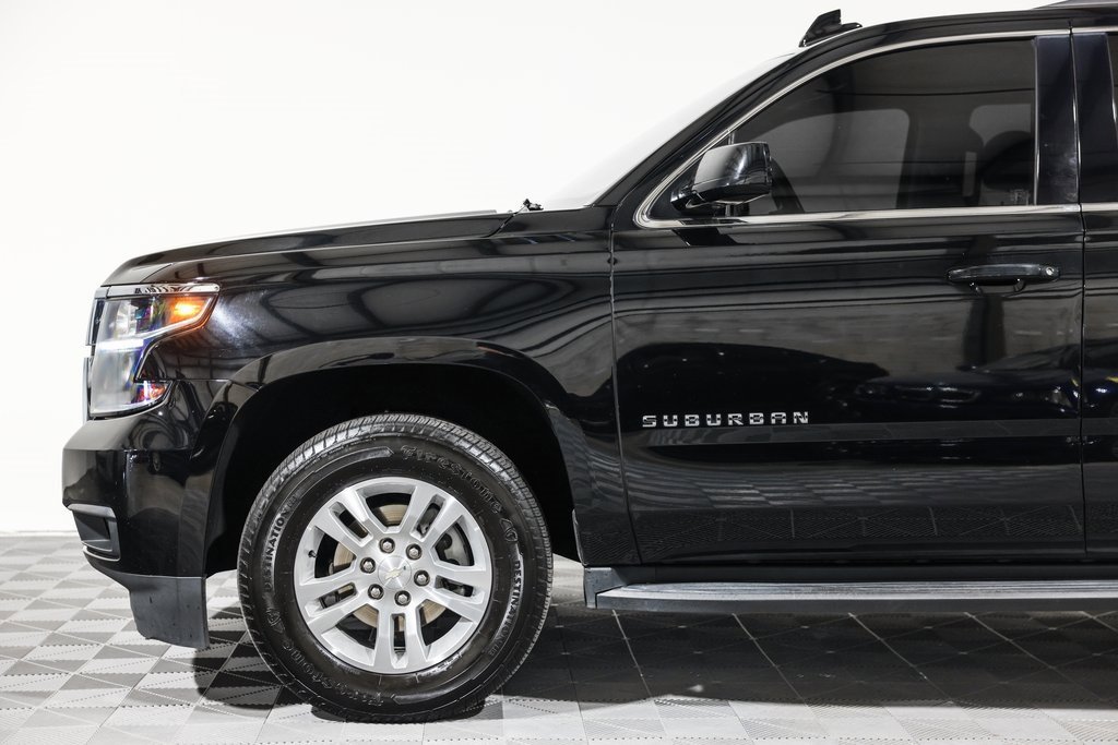 Used 2019 Chevrolet Suburban LT image 12