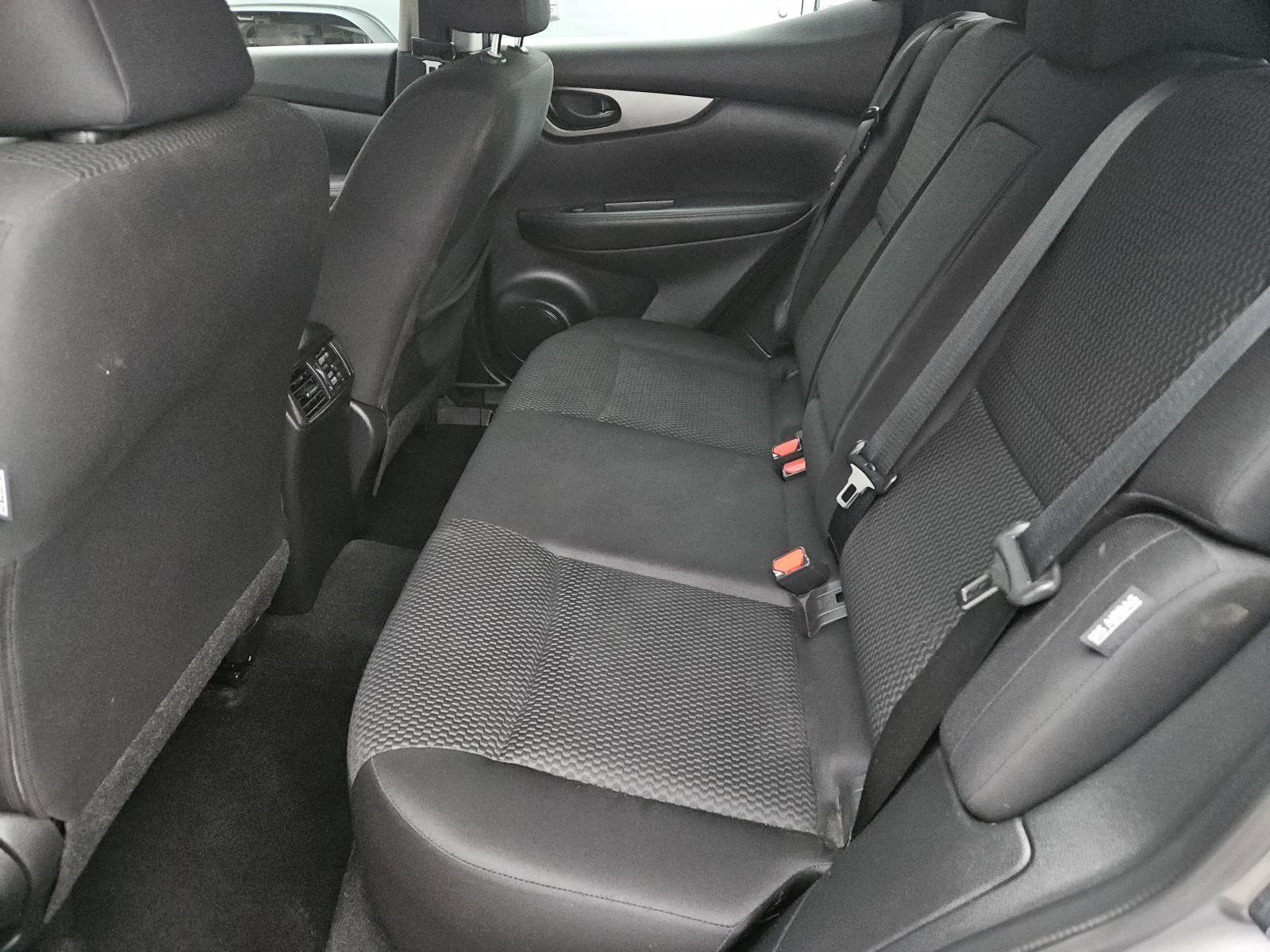 Used 2020 Nissan Rogue Sport S image 27