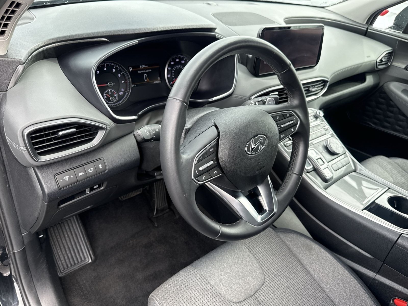 Certified 2023 Hyundai Santa Fe SEL AWD/4WD image 16