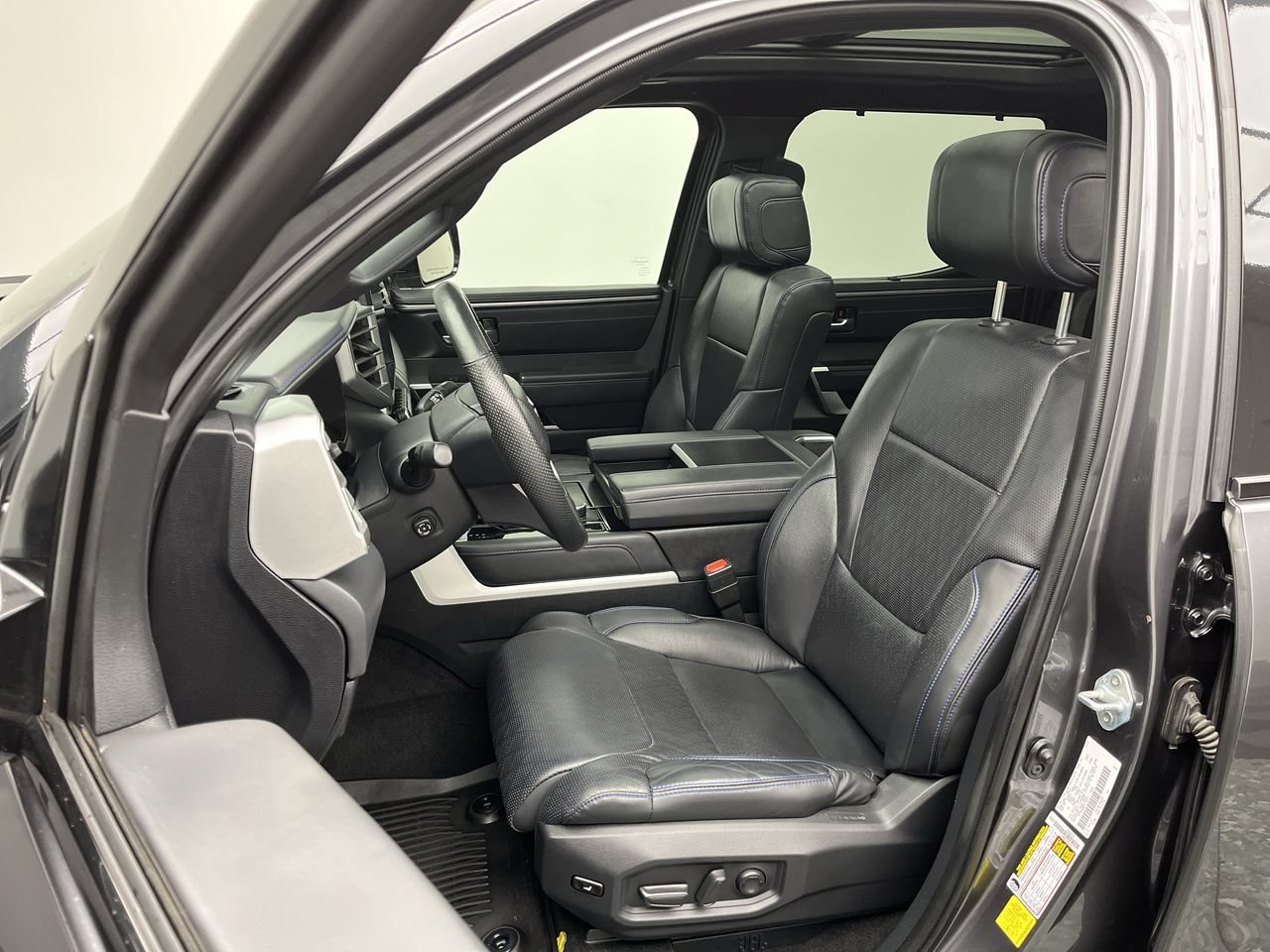 Used 2023 Toyota Tundra Platinum AWD/4WD image 11