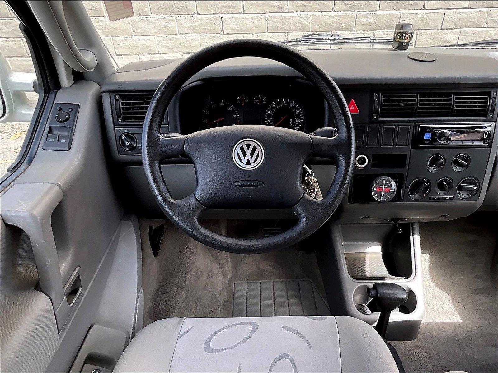 Used 2003 Volkswagen Eurovan Camper FWD image 4