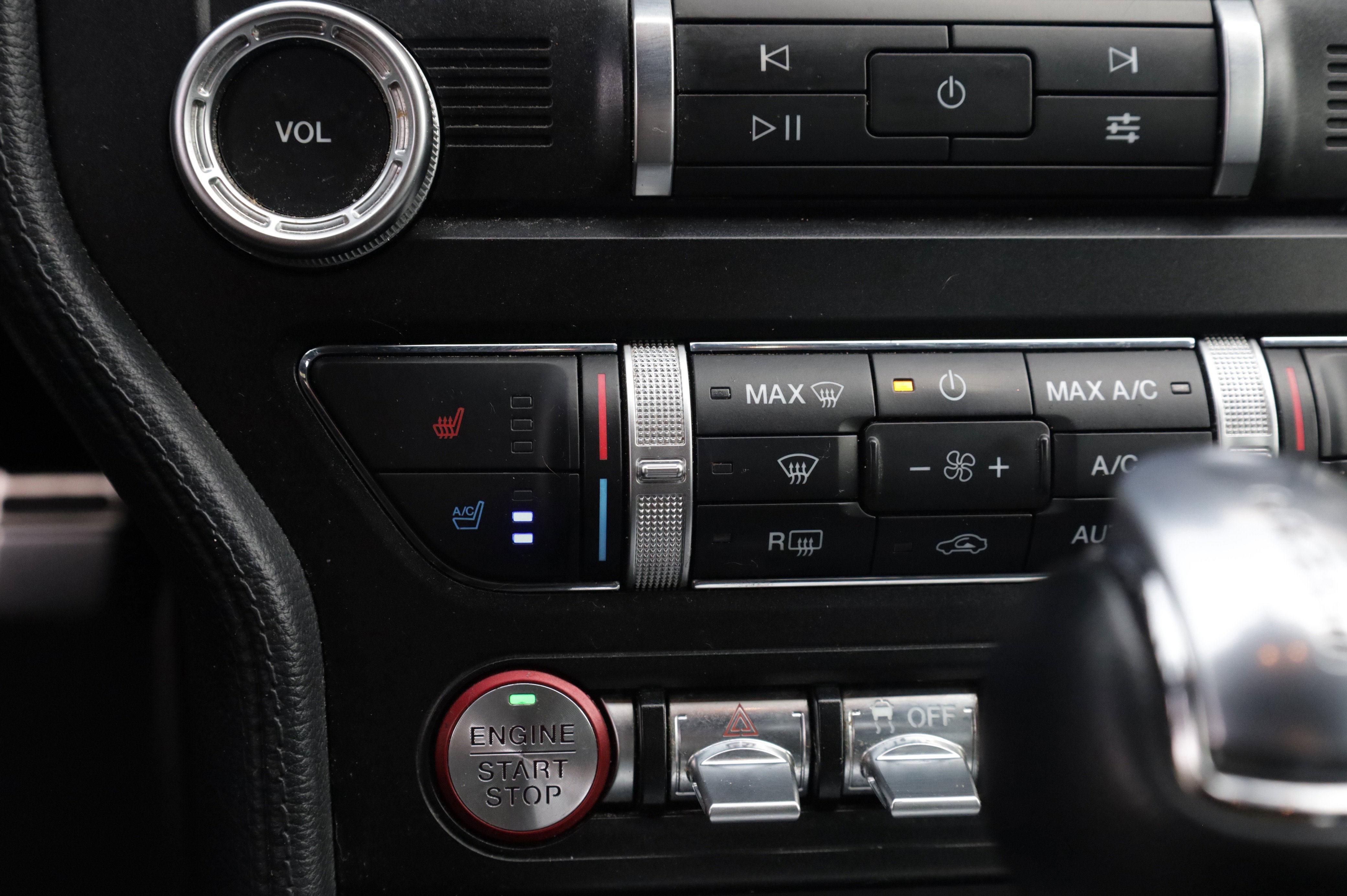 Used 2020 Ford Mustang Premium image 10