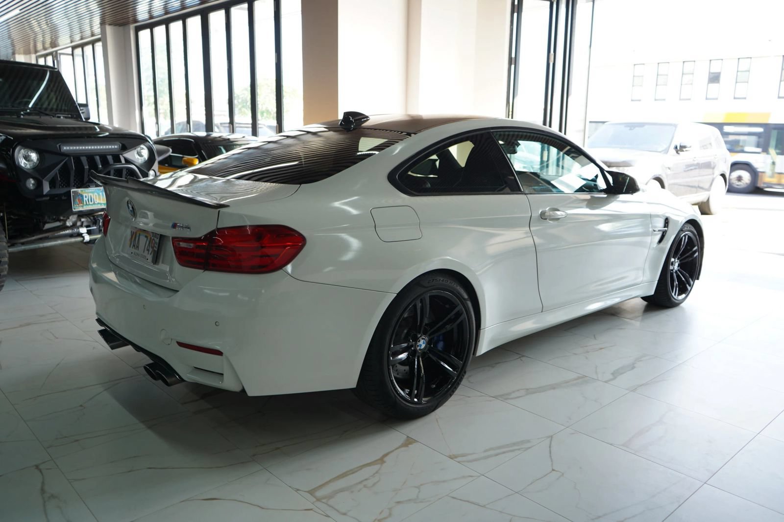 Used 2017 BMW M4 Coupe RWD image 24