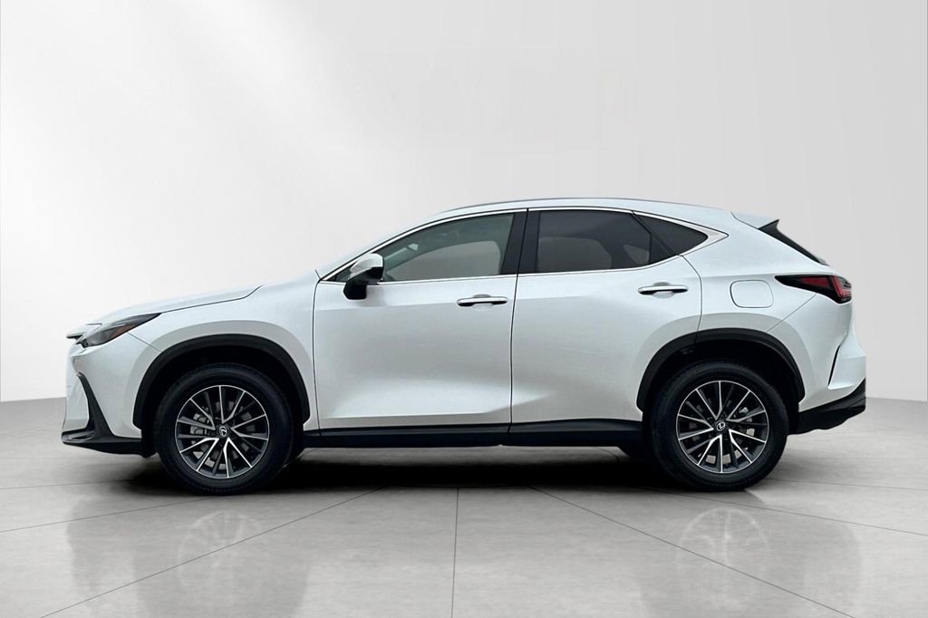Used 2025 Lexus NX 250 FWD image 3