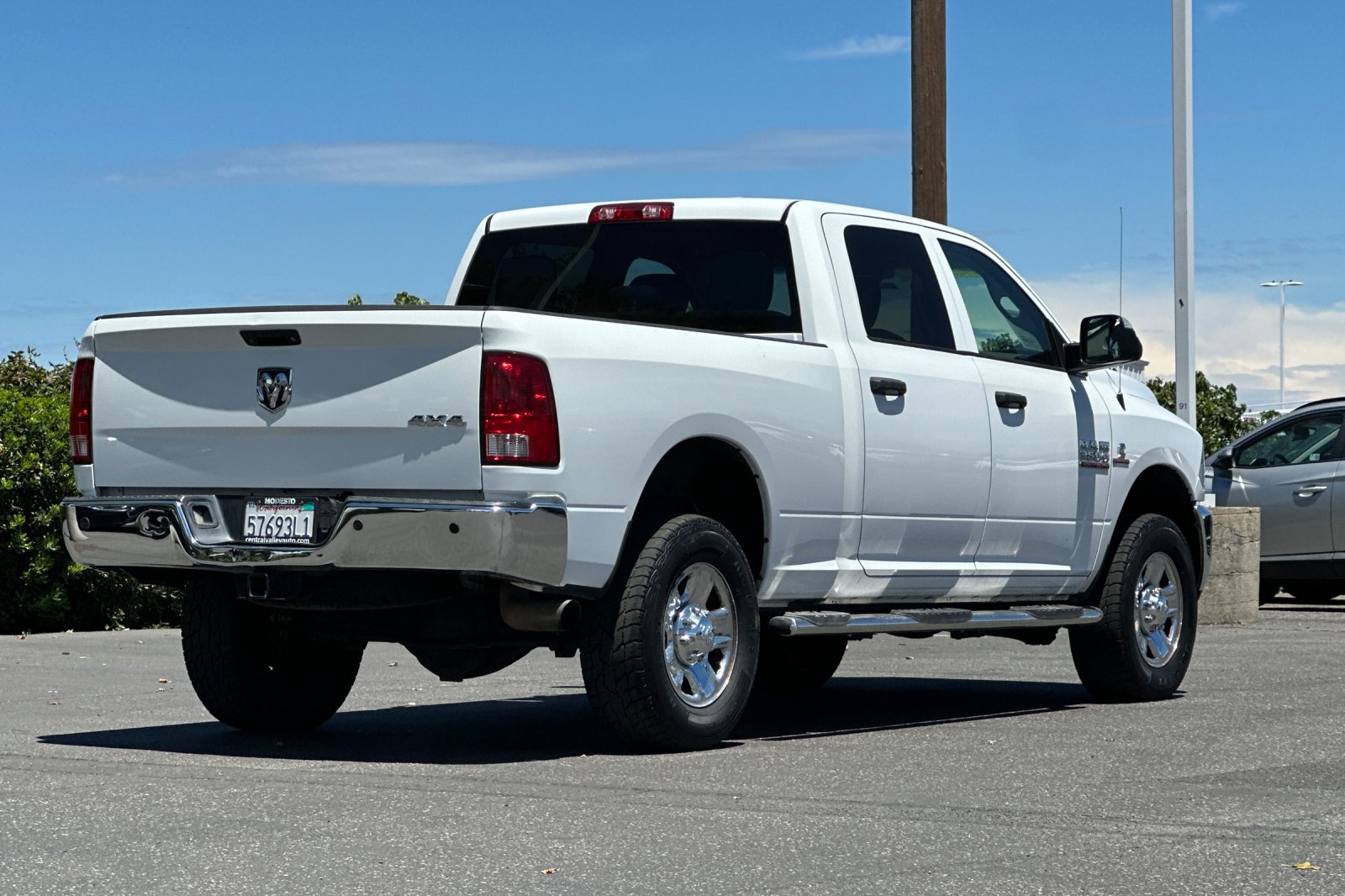 Used 2014 RAM 2500 Tradesman w/ Chrome Appearance Group AWD/4WD image 4