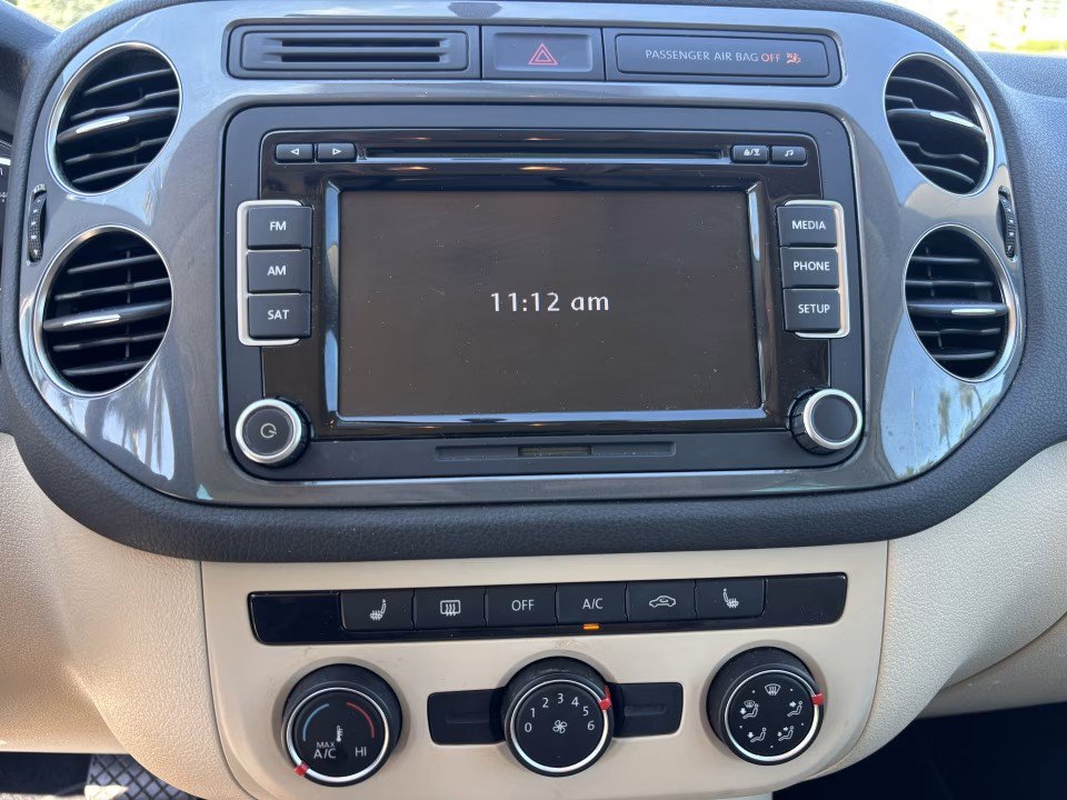 Used 2014 Volkswagen Tiguan SE FWD image 18