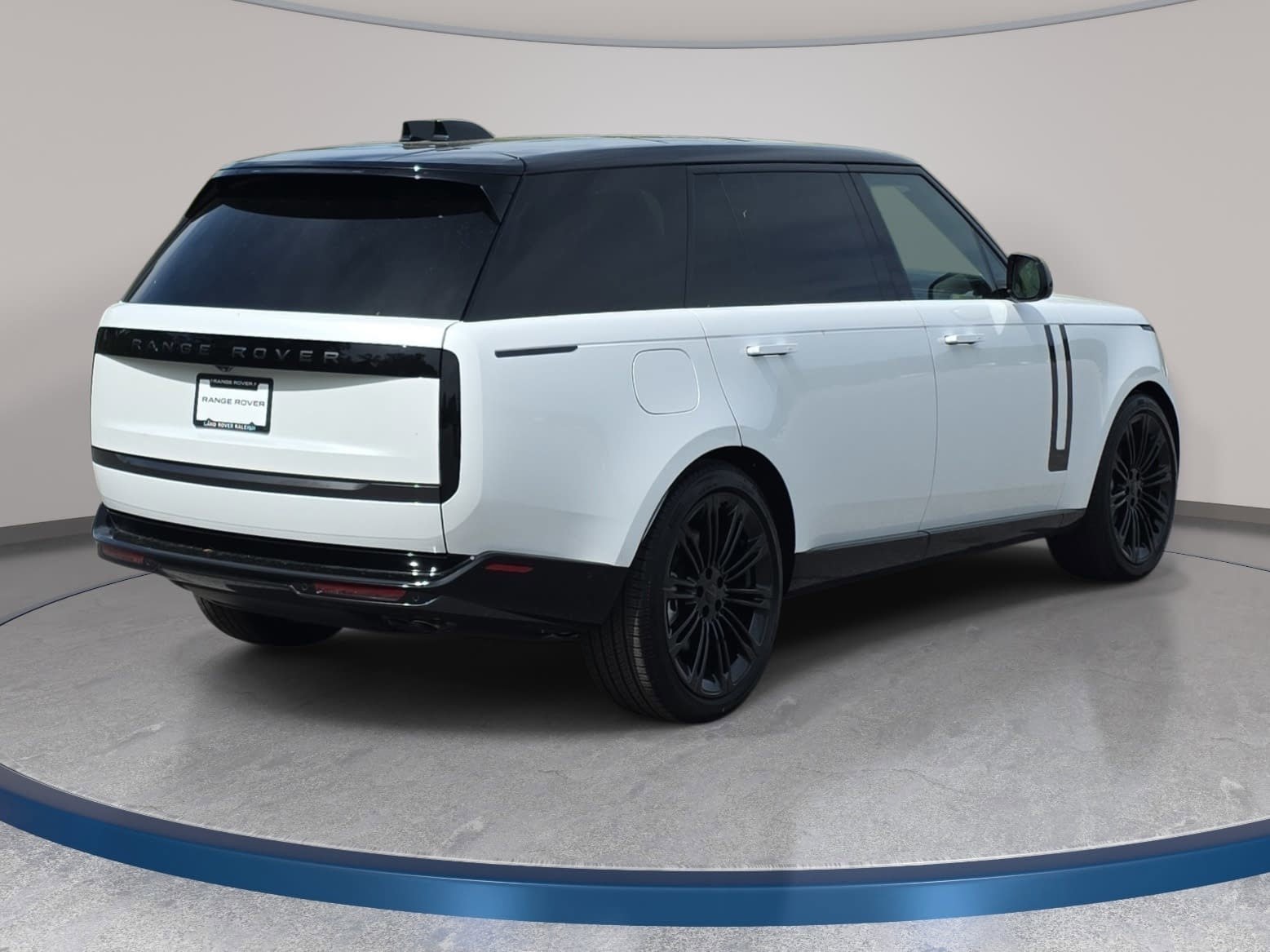 New 2026 Land Rover Range Rover Long Wheelbase SE AWD/4WD image 5