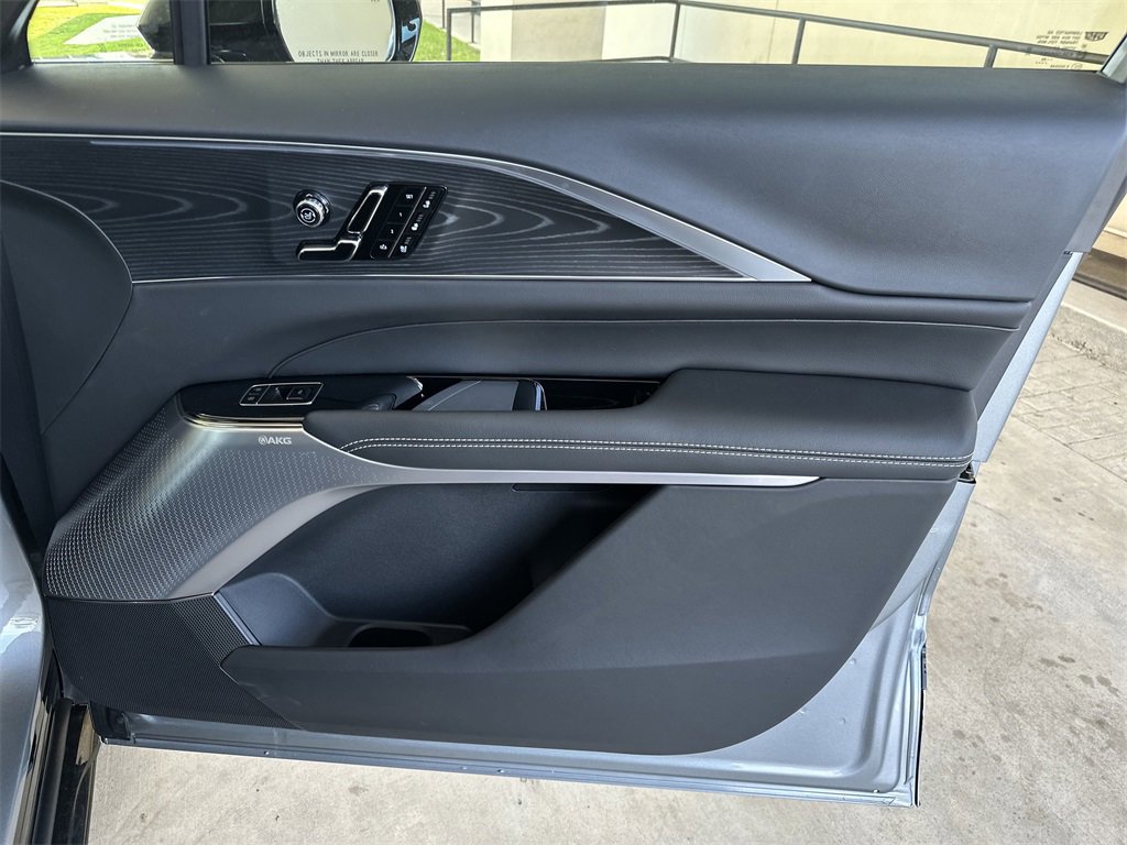 New 2026 Cadillac Lyriq V image 37