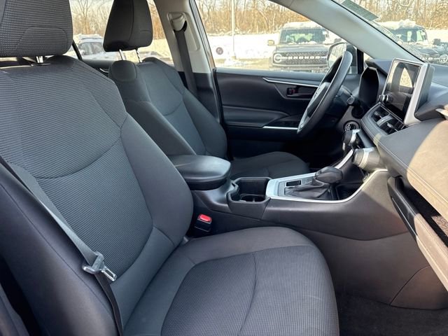 Used 2024 Toyota RAV4 LE image 10