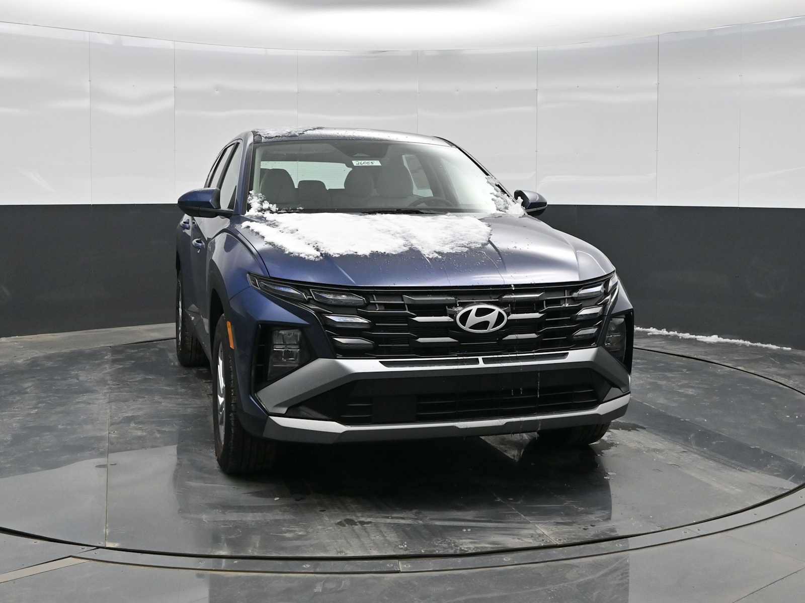 Used 2026 Hyundai Tucson SE AWD/4WD image 2