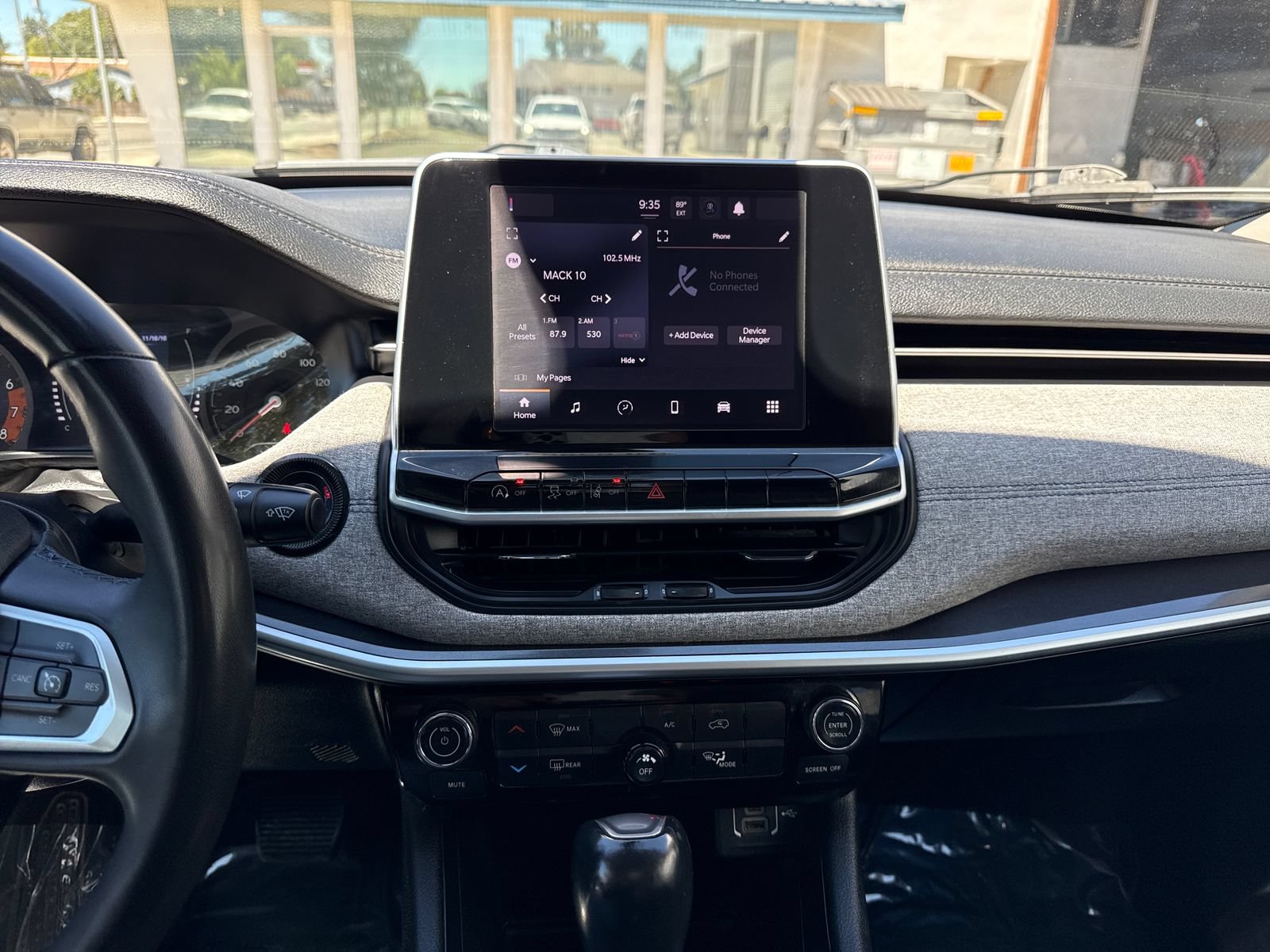 Used 2022 Jeep Compass Latitude FWD image 18