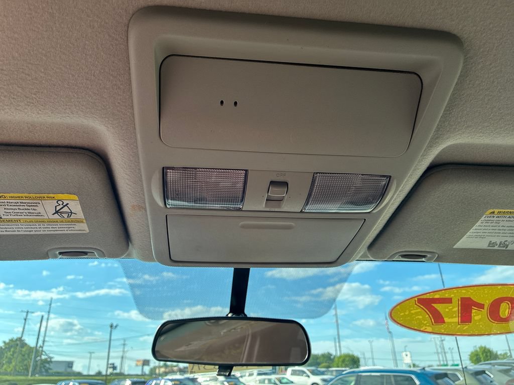 Used 2017 Nissan Frontier SV AWD/4WD image 16