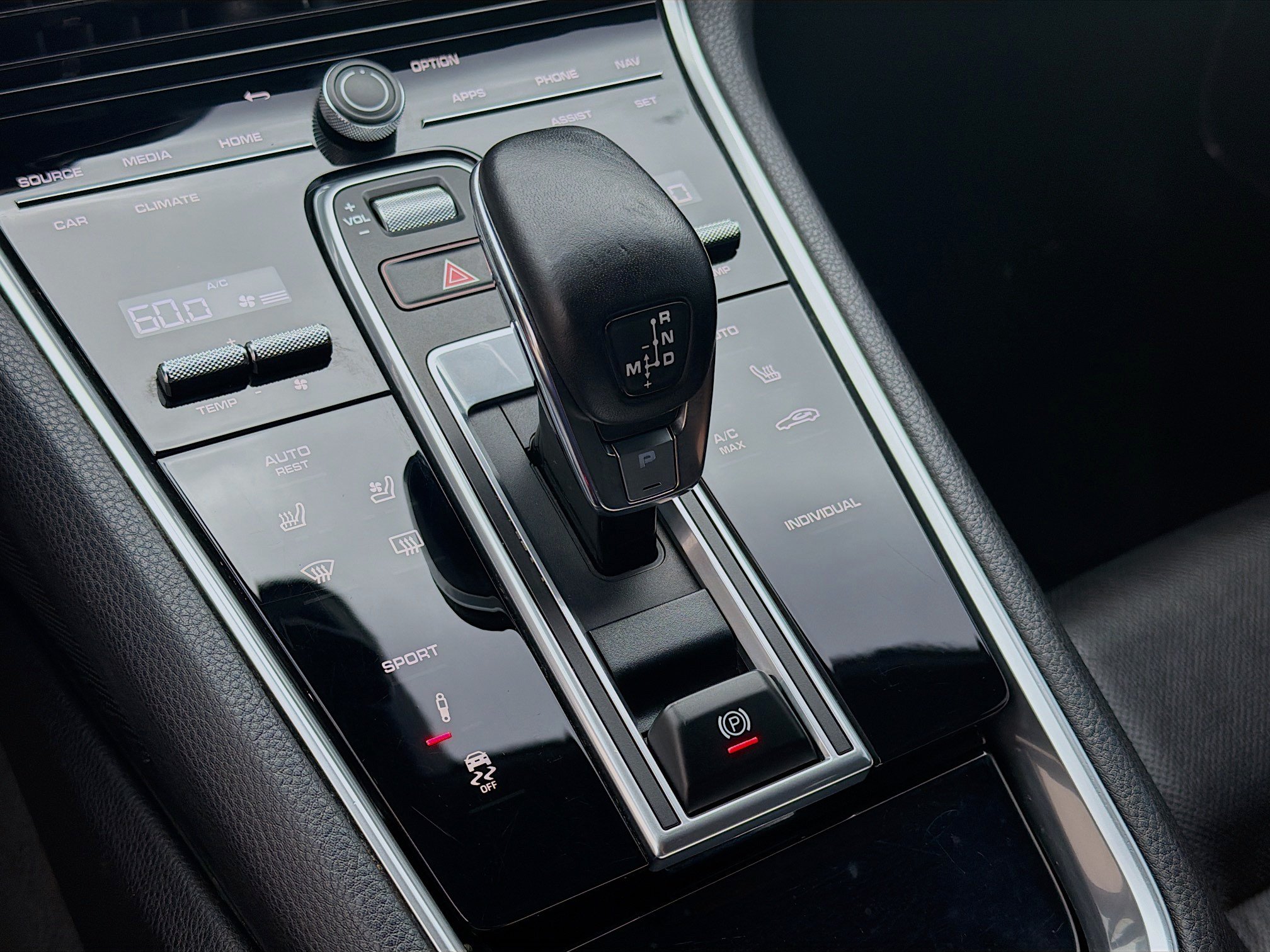 Used 2023 Porsche Panamera Platinum Edition RWD image 13