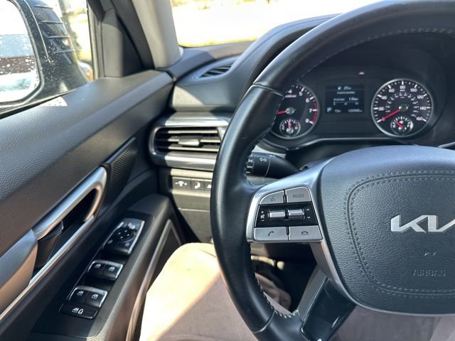Used 2022 Kia Telluride LX image 39