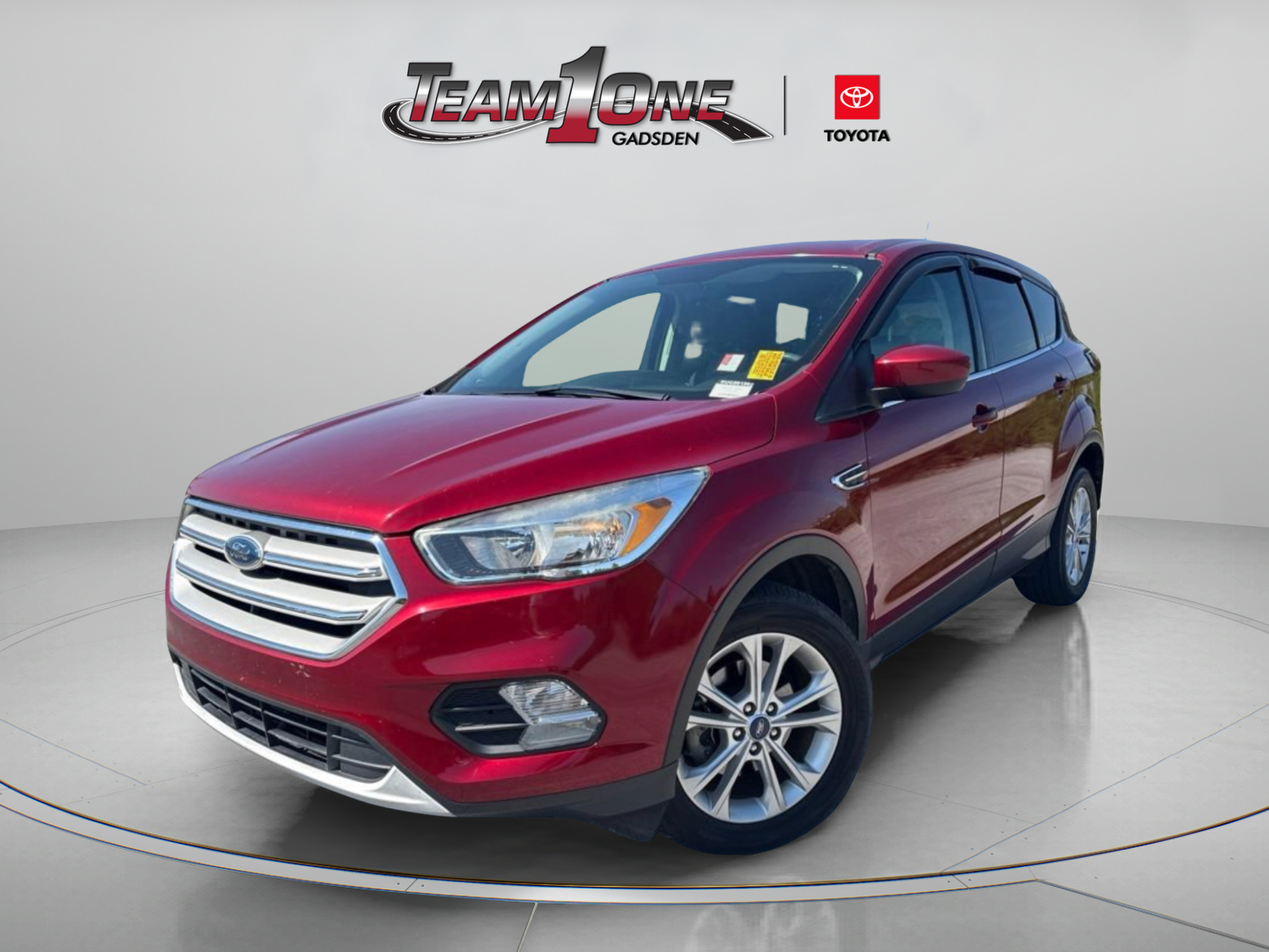 Used 2019 Ford Escape SE FWD image 4
